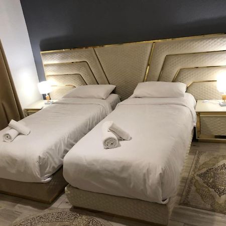 Home Center Korce Bagian luar foto