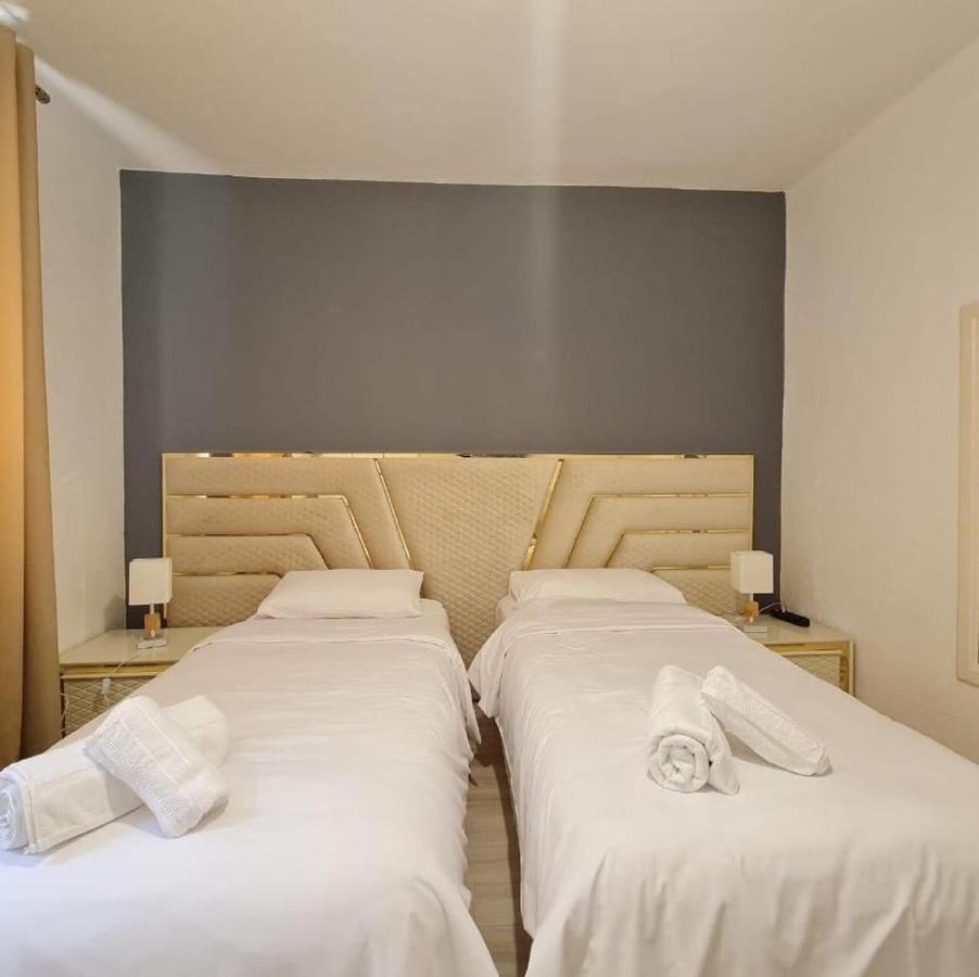 Home Center Korce Bagian luar foto