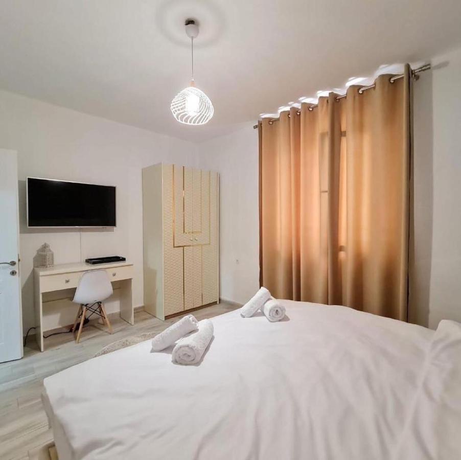 Home Center Korce Bagian luar foto