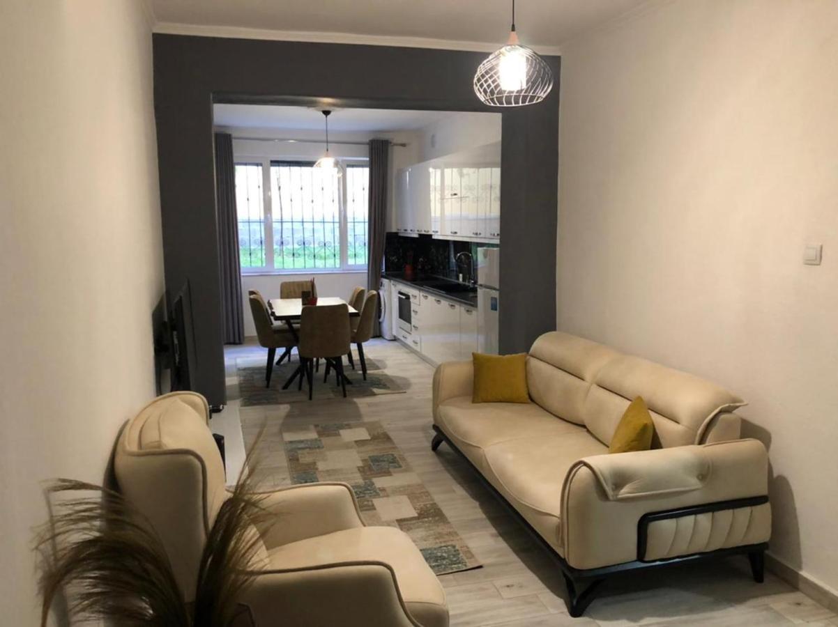 Home Center Korce Bagian luar foto