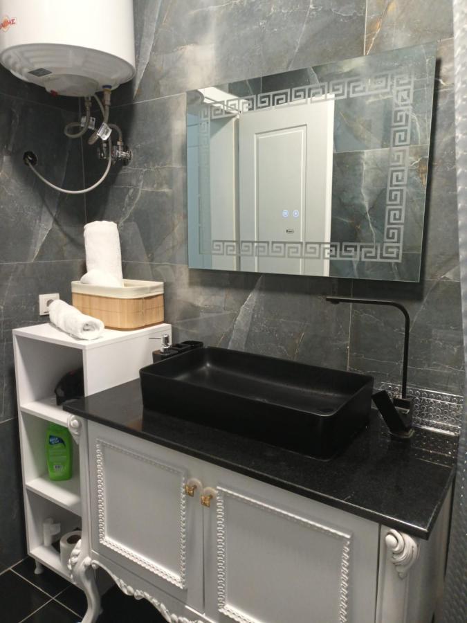 Home Center Korce Bagian luar foto