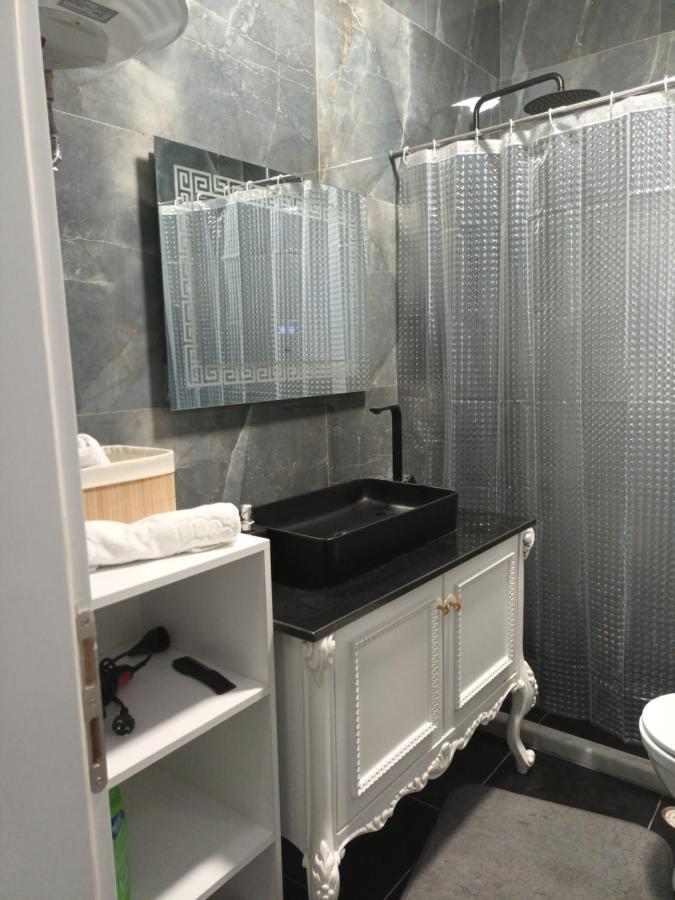 Home Center Korce Bagian luar foto